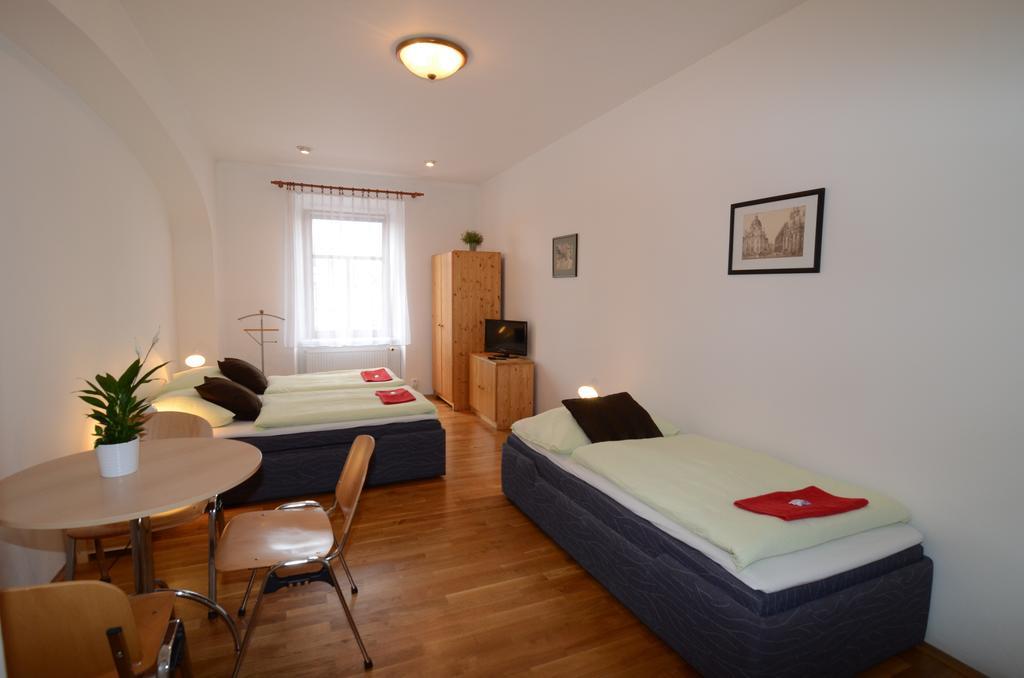 Apartments Karlin Prague Room photo